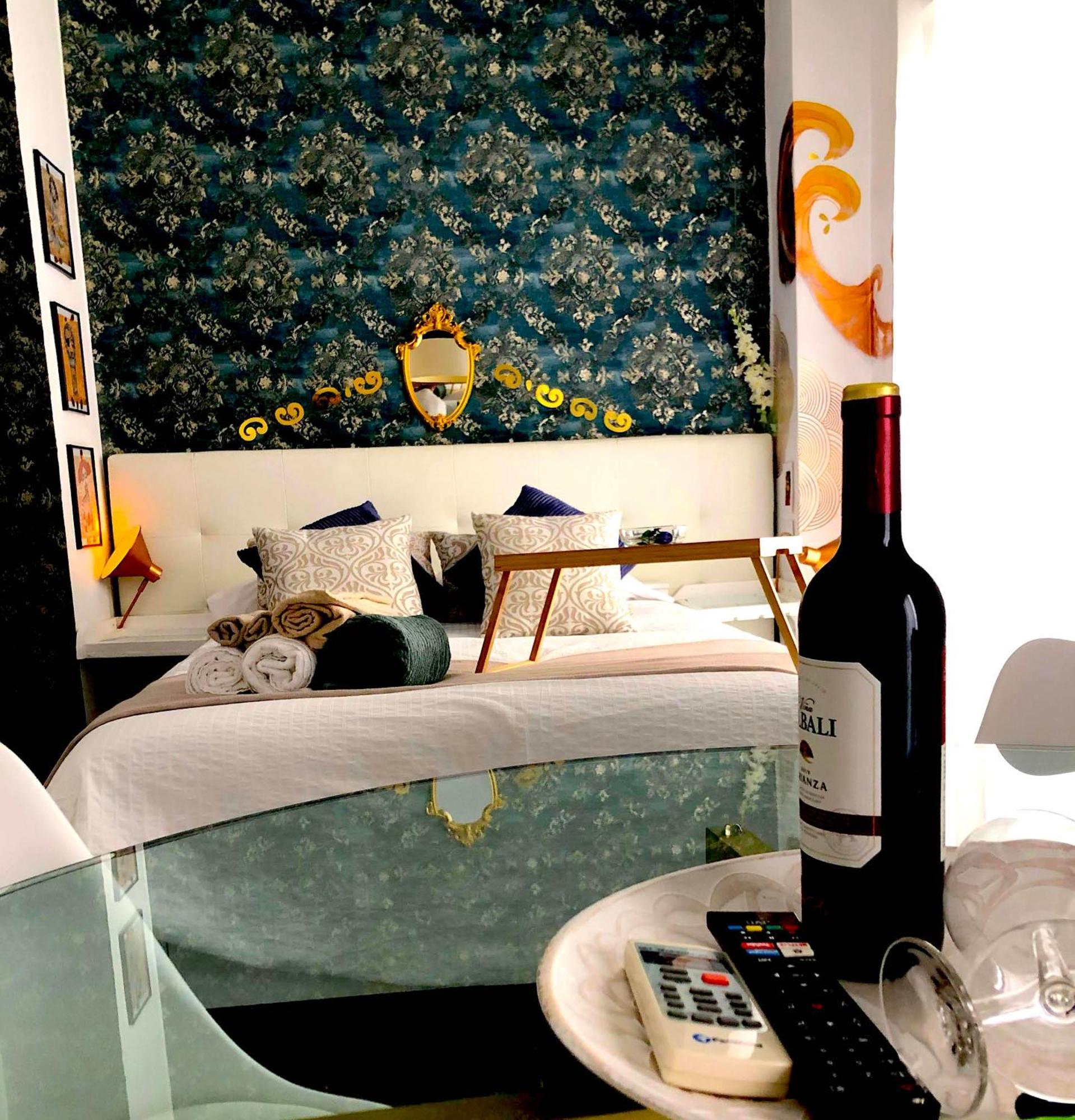 Apartamento La Gitana Y El Rey Sol Málaga Exterior foto